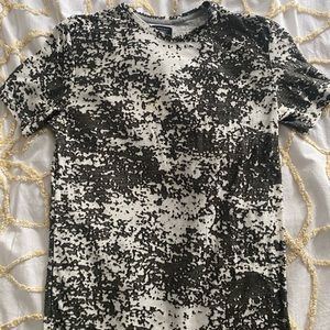 Textured Zara Tee